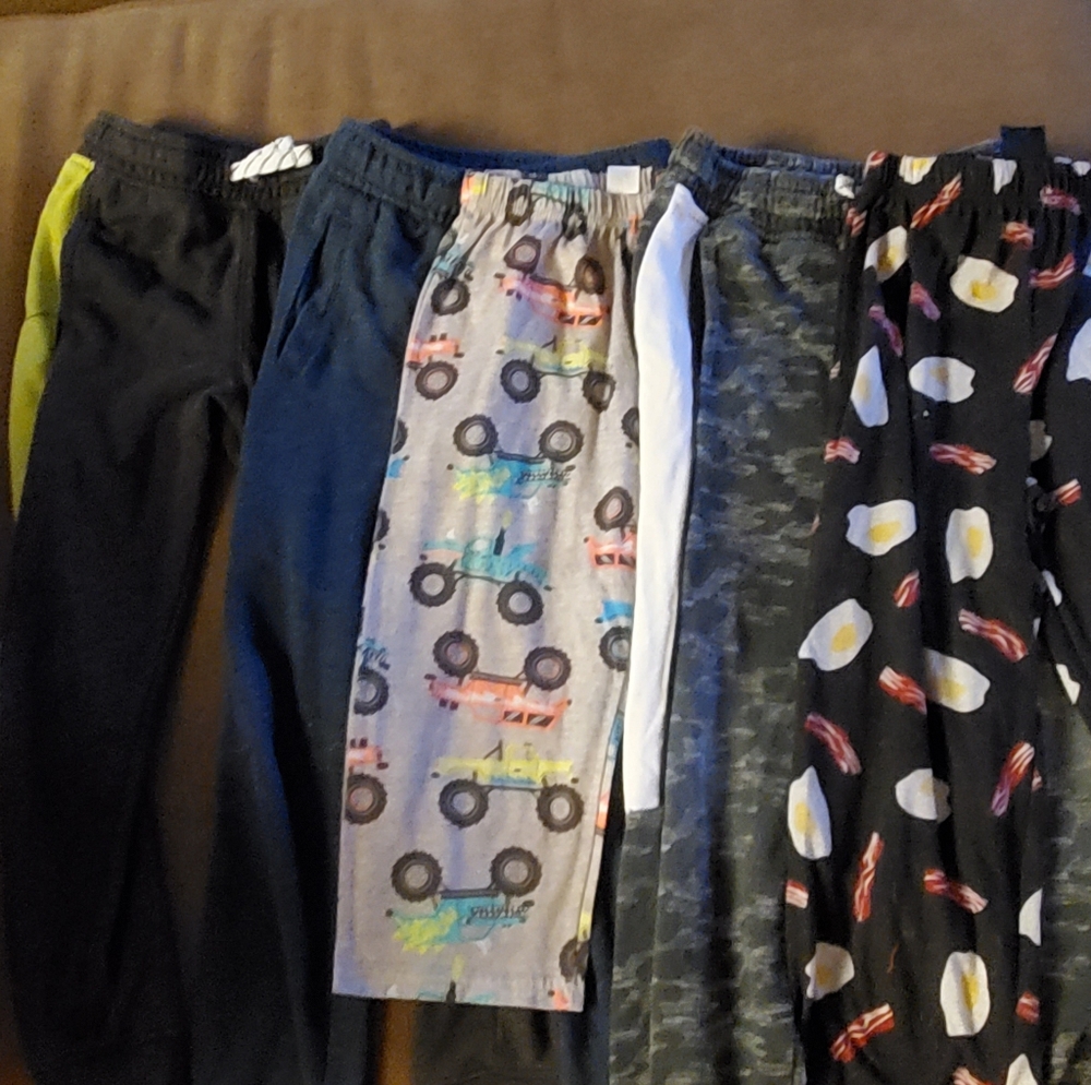Bundle of size 5-7 pajama/sweatpants
